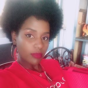 Meet your Posher, Joyce